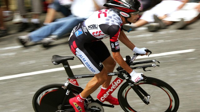 九游下载官方正版-世界杯逆境战：不畏强敌，逆势而上，感动全场，足球世界杯最大逆转